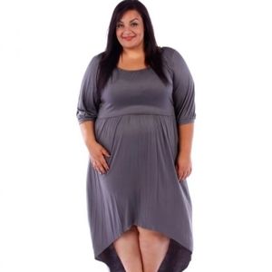 NWOT Yummy Plus Hi-Lo dress. Plus size 4x.